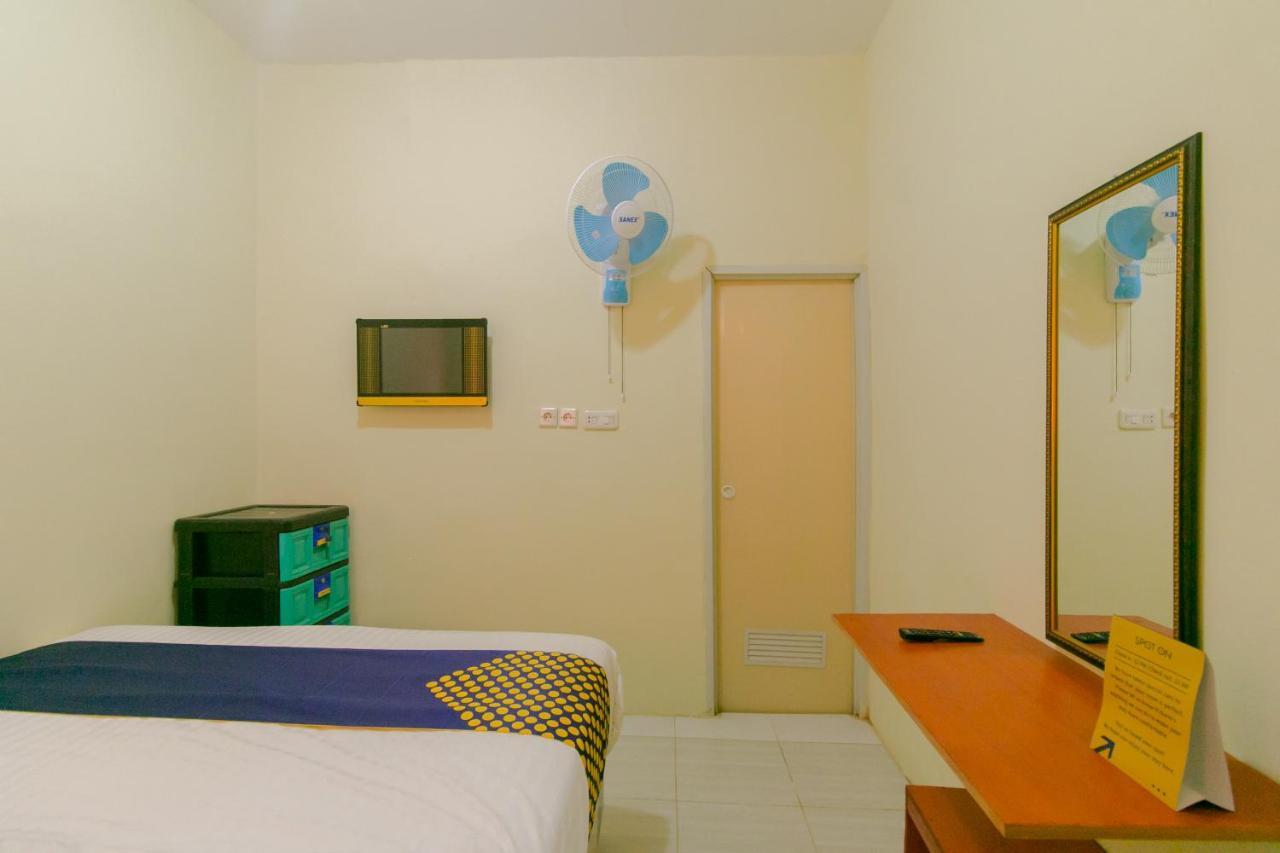 Ayu Homestay Syariah 수카부미 외부 사진