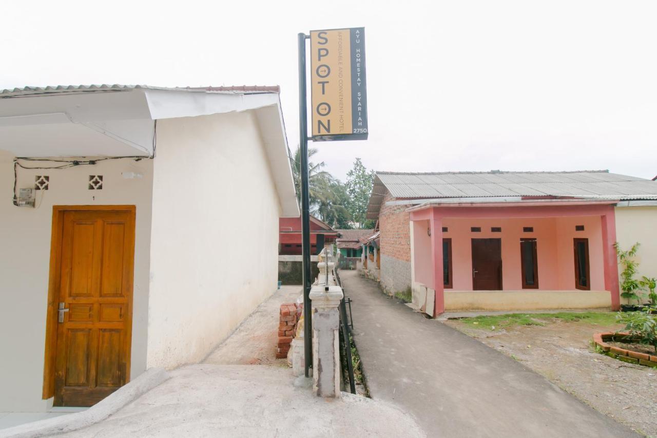 Ayu Homestay Syariah 수카부미 외부 사진