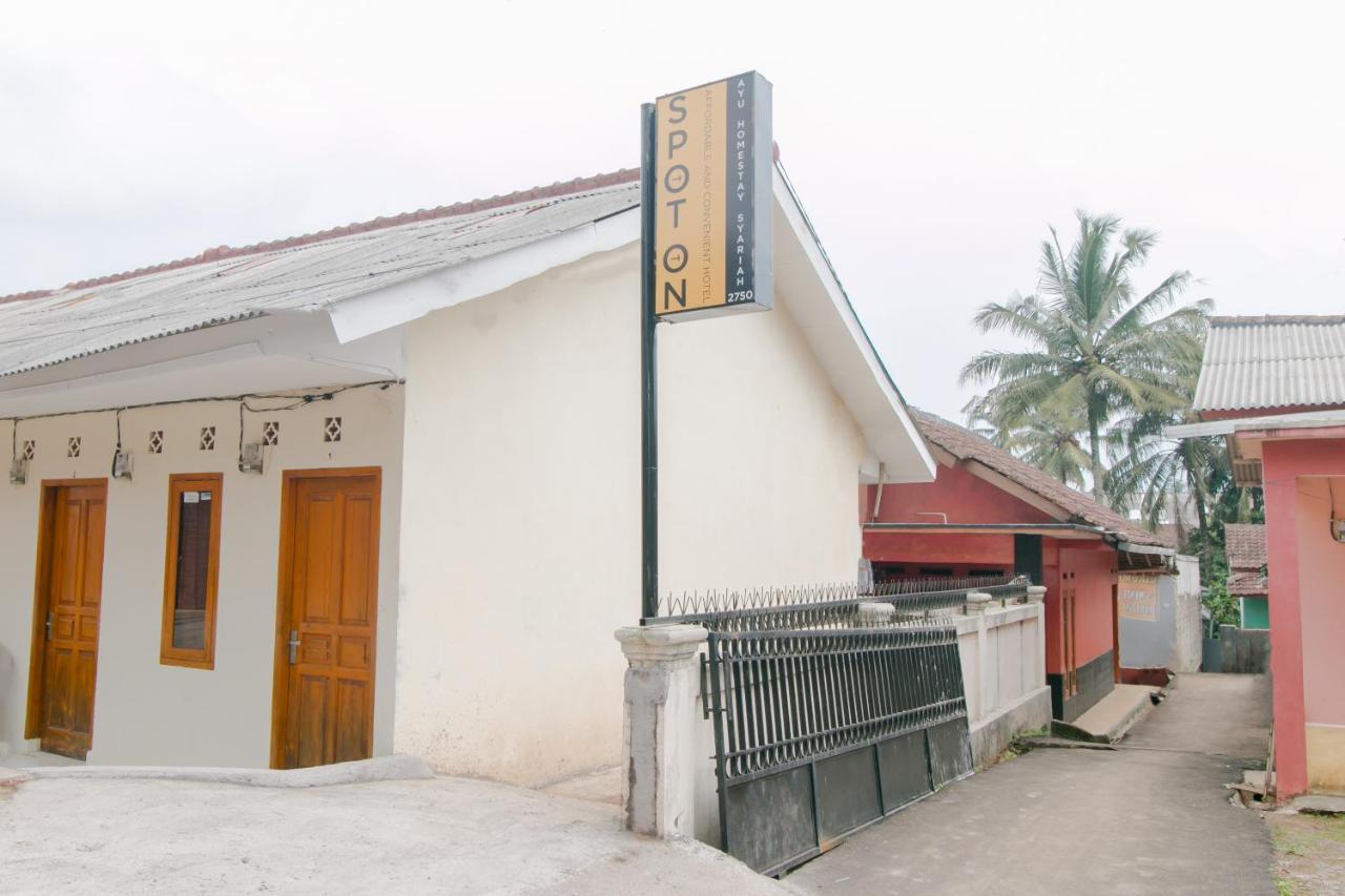 Ayu Homestay Syariah 수카부미 외부 사진