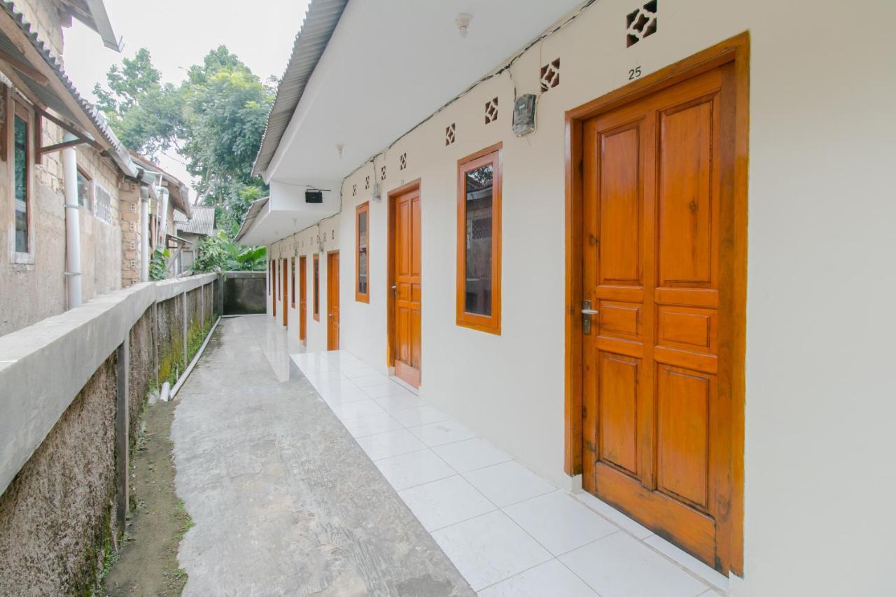 Ayu Homestay Syariah 수카부미 외부 사진