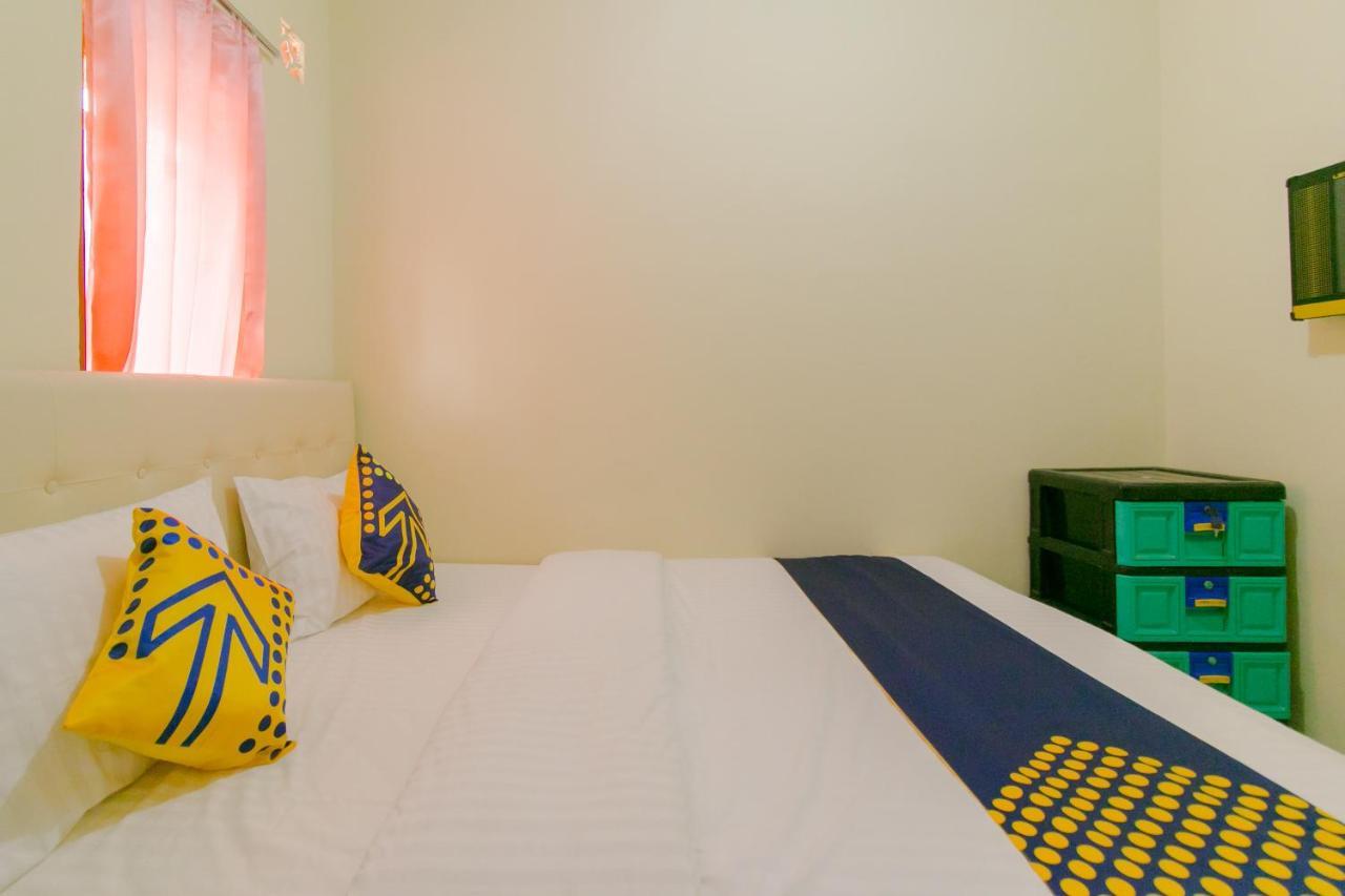 Ayu Homestay Syariah 수카부미 외부 사진