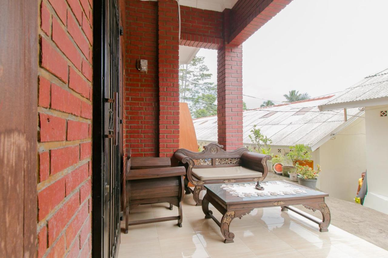 Ayu Homestay Syariah 수카부미 외부 사진