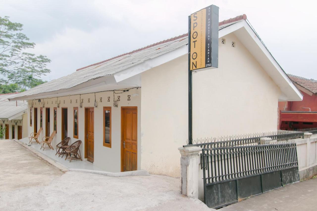 Ayu Homestay Syariah 수카부미 외부 사진